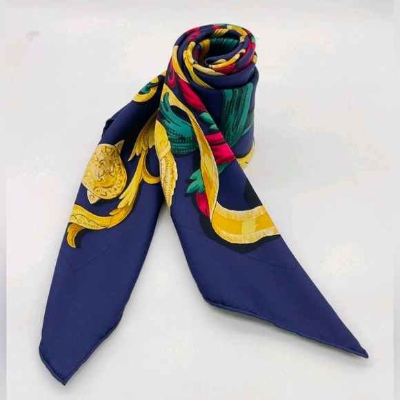 Authentic Hermes Carré 90 LE MORS A LA CONETABLE Navy Silk Scarf W/Box - Picture 7 of 16